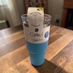 Cirkul Aqua 24oz StrawSip Tumbler Water Bottle - Brand New Blue